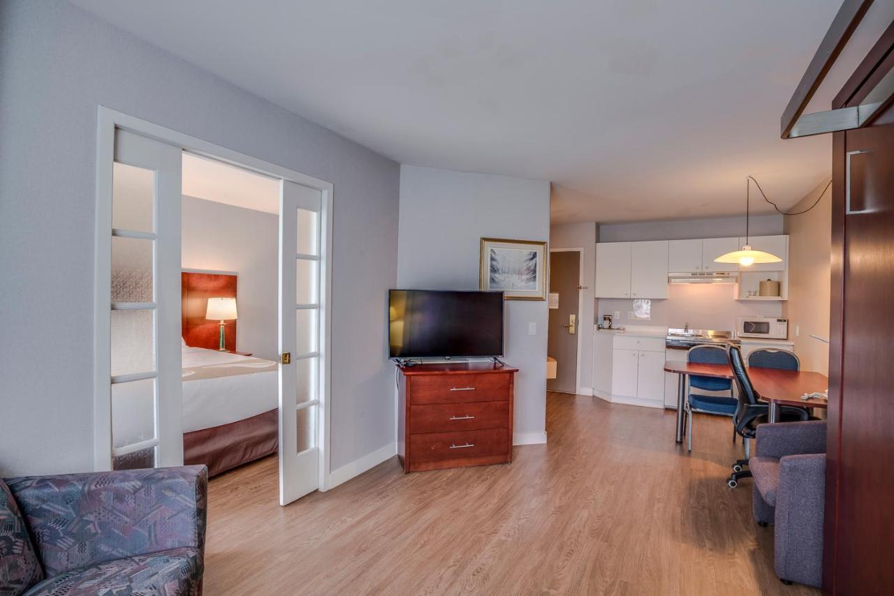 Quality Suites Sainte-Anne-de-Beaupre Exterior photo