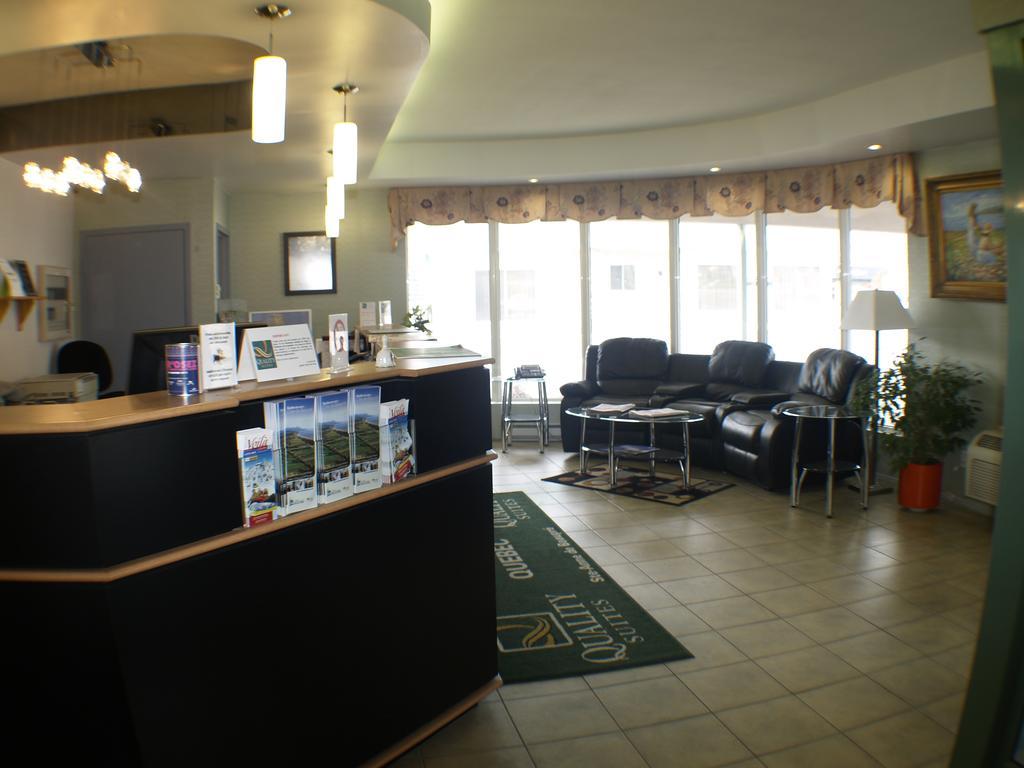 Quality Suites Sainte-Anne-de-Beaupre Exterior photo