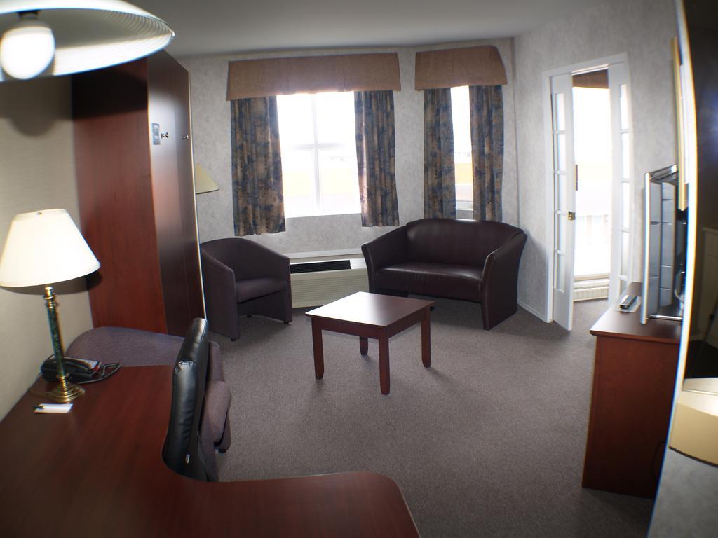 Quality Suites Sainte-Anne-de-Beaupre Exterior photo